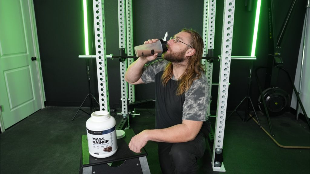 A BarBend tester trying Transparent Labs Mass Gainer.